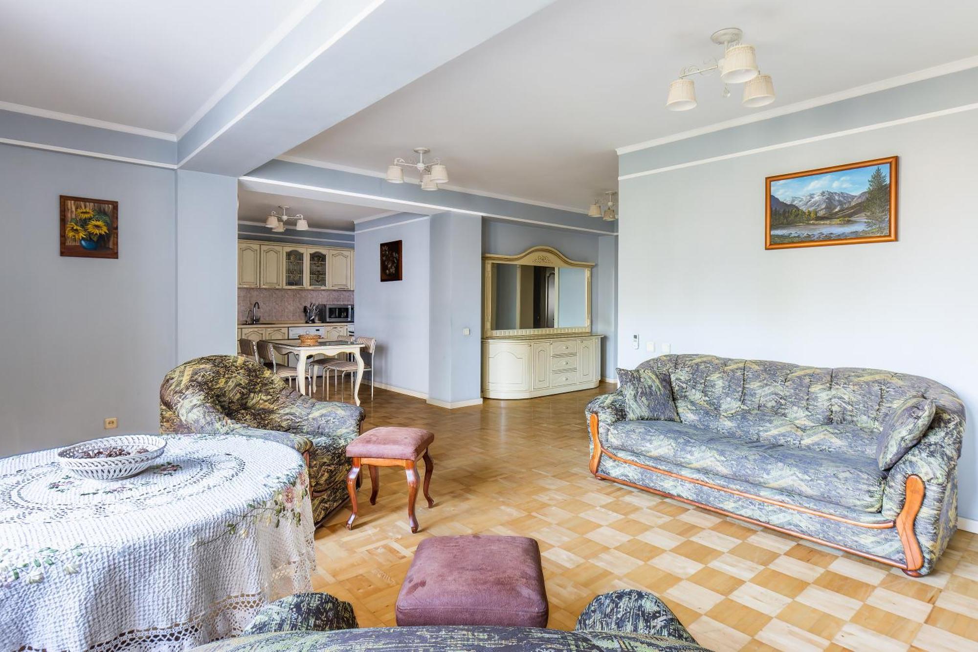 Downtown Big Apartment Tasken Kültér fotó